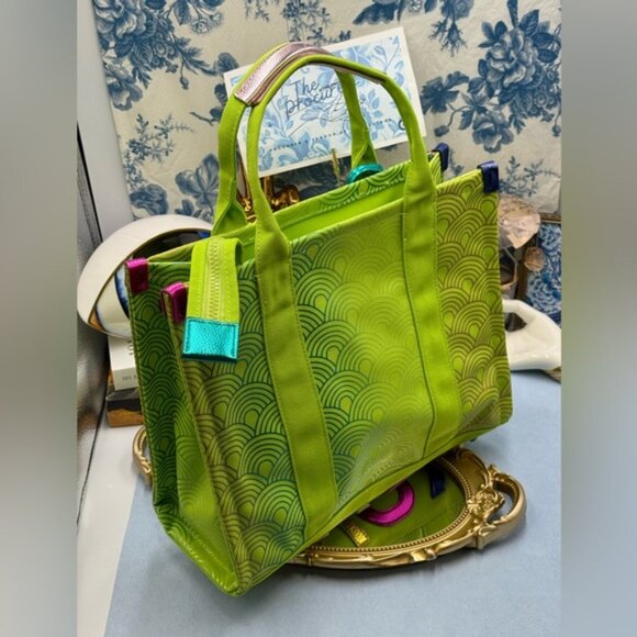 🆕 KURT GEIGER LONDON 🧿 NWOT Southbank Tote Crossbody Bag, Lime Green - Picture 6 of 16